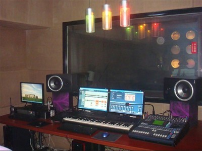 北京至尊唱片專(zhuān)業(yè)錄音棚對(duì)外開(kāi)放_(tái)影音制作_演藝吧 - 中華演出網(wǎng)